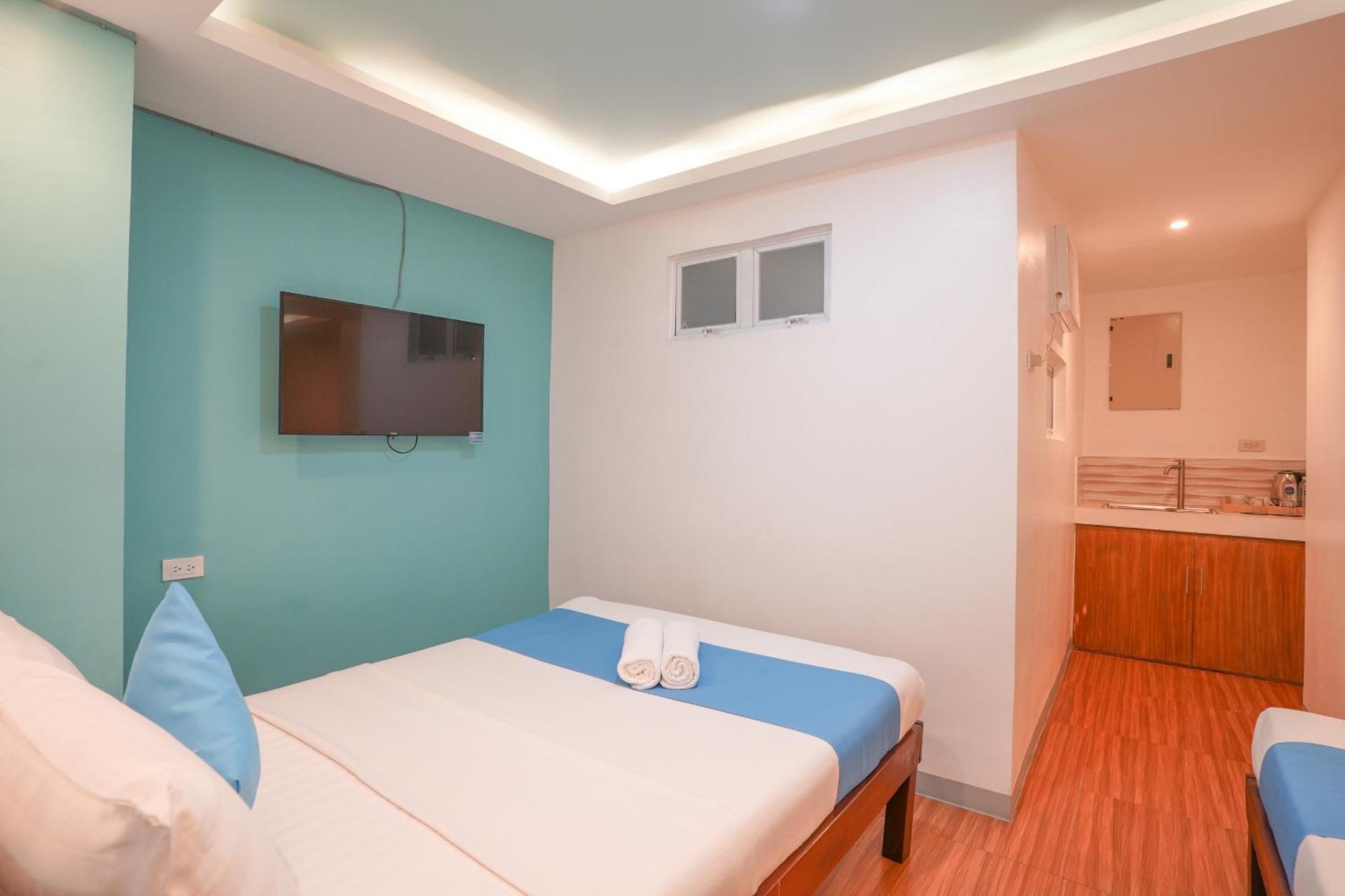 Arzo Hotel Premier Makati City Exteriör bild